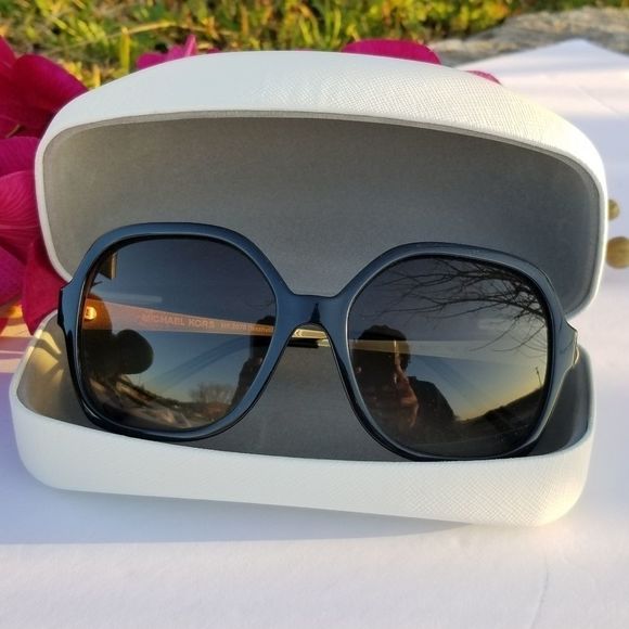 🆕️Michael Kors Nashville Sunglasses